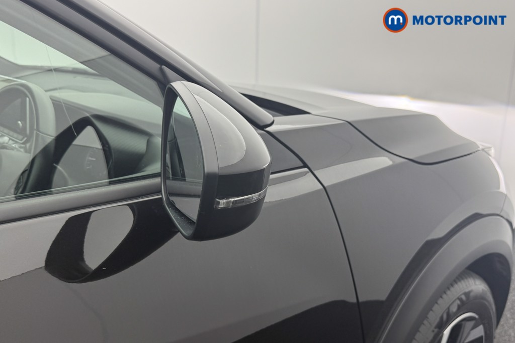 Nissan Juke N-Connecta Manual Petrol SUV - Stock Number (1566956) - 15th supplementary image