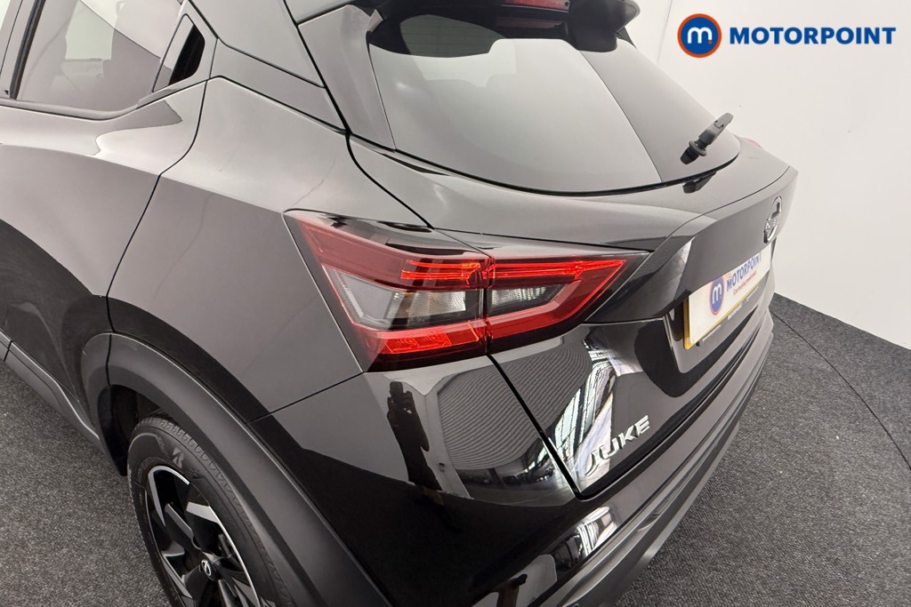 Nissan Juke N-Connecta Manual Petrol SUV - Stock Number (1566956) - 22nd supplementary image