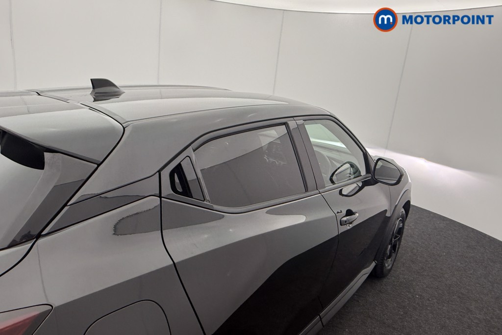 Nissan Juke N-Connecta Manual Petrol SUV - Stock Number (1566956) - 27th supplementary image