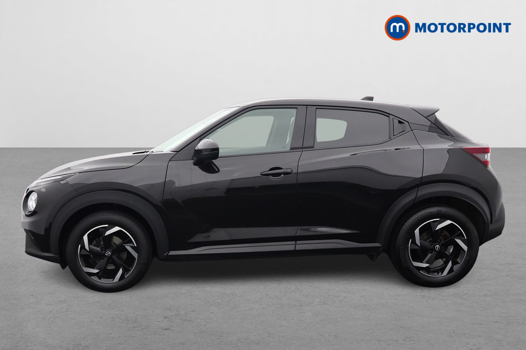 Nissan Juke N-Connecta Manual Petrol SUV - Stock Number (1566956) - Passenger side