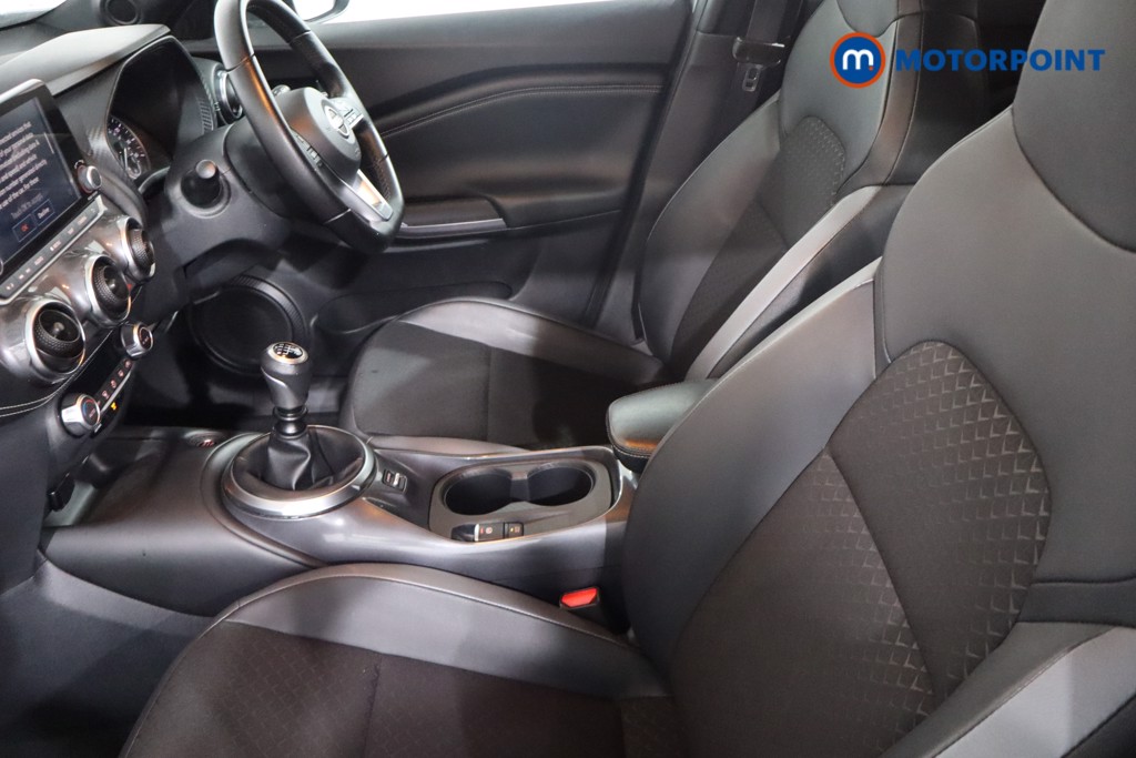 Nissan Juke N-Connecta Manual Petrol SUV - Stock Number (1566981) - 4th supplementary image