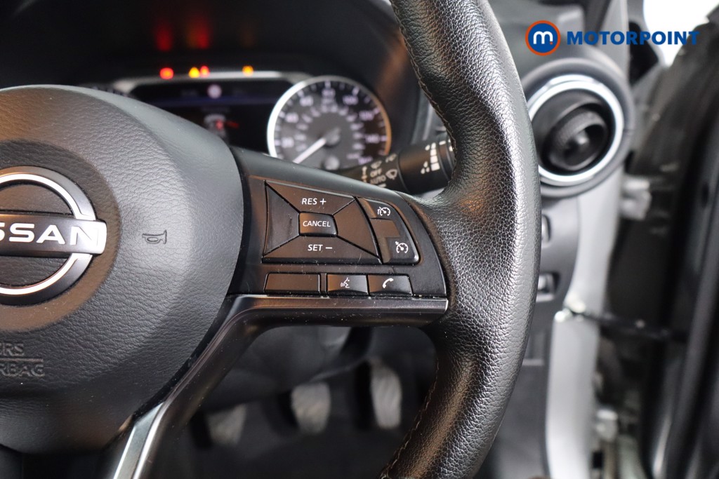 Nissan Juke N-Connecta Manual Petrol SUV - Stock Number (1566981) - 8th supplementary image