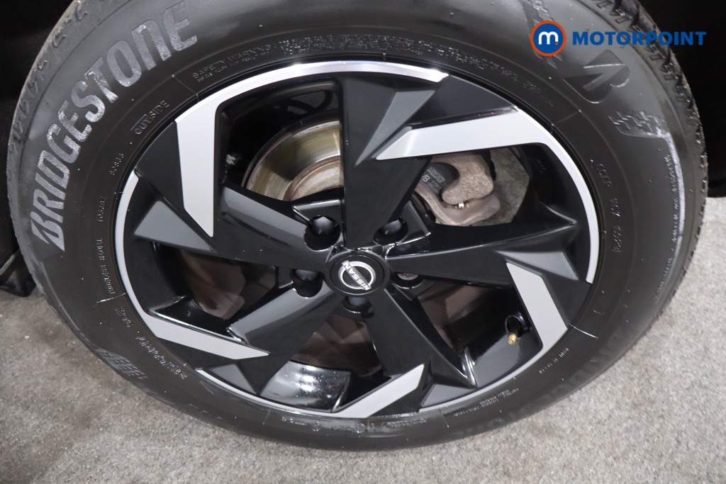 Nissan Juke N-Connecta Manual Petrol SUV - Stock Number (1566981) - 11th supplementary image