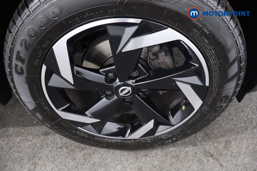 Nissan Juke N-Connecta Manual Petrol SUV - Stock Number (1566981) - 12th supplementary image