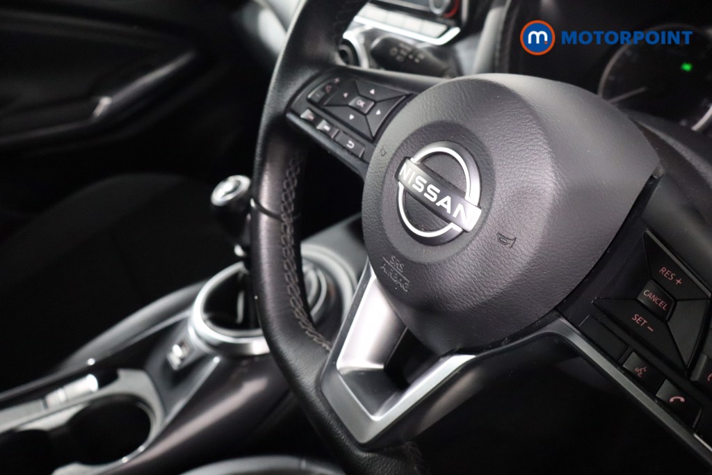 Nissan Juke N-Connecta Manual Petrol SUV - Stock Number (1566981) - 23rd supplementary image