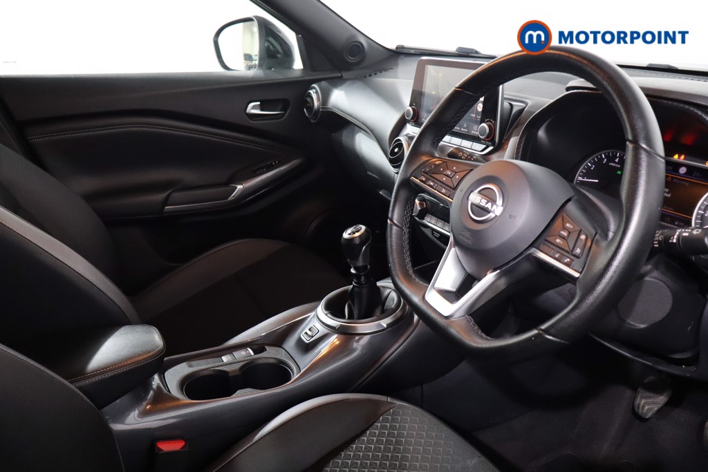 Nissan Juke N-Connecta Manual Petrol SUV - Stock Number (1566981) - 24th supplementary image