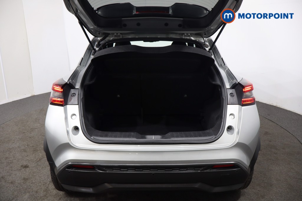 Nissan Juke N-Connecta Manual Petrol SUV - Stock Number (1566981) - 28th supplementary image