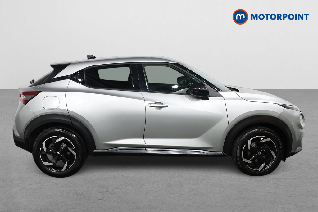Nissan Juke N-Connecta Manual Petrol SUV - Stock Number (1566981) - Drivers side