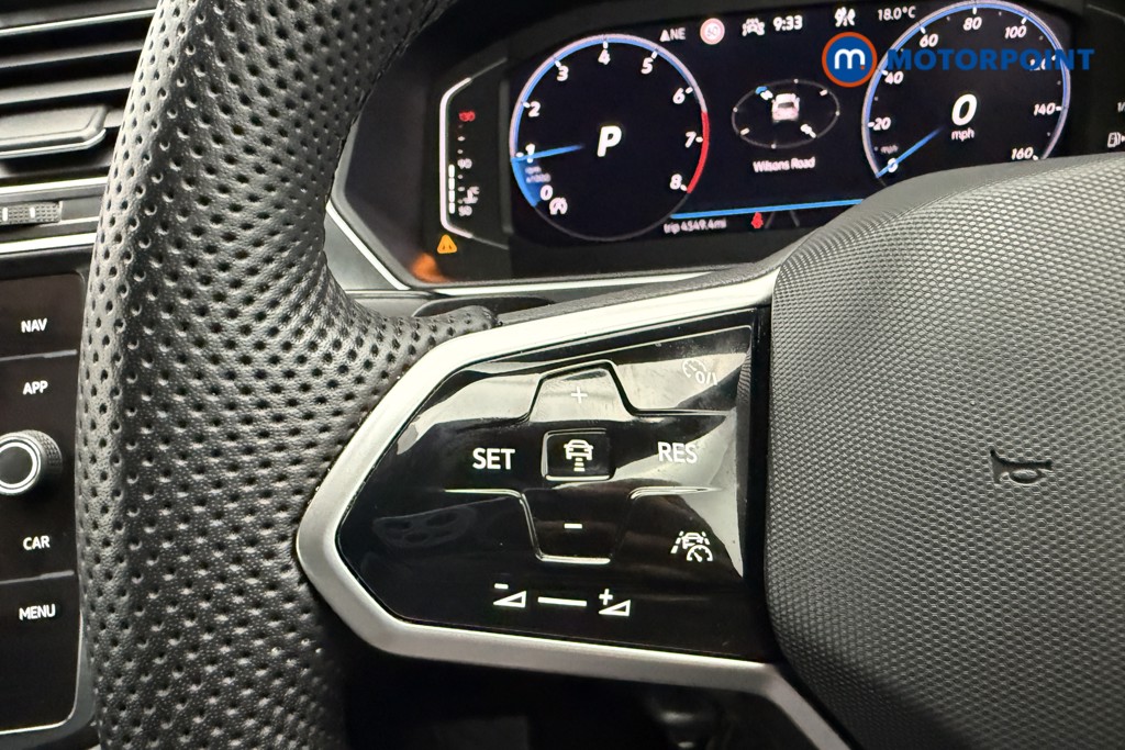 Volkswagen Tiguan R-Line Automatic Petrol SUV - Stock Number (1566993) - 11th supplementary image