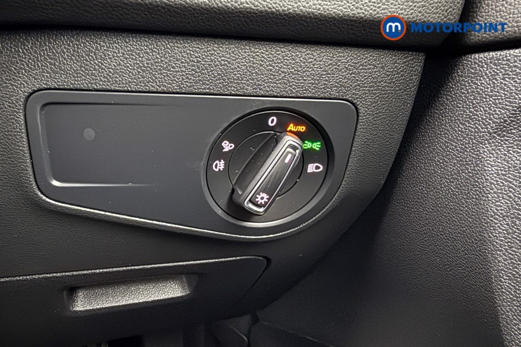 Volkswagen Tiguan R-Line Automatic Petrol SUV - Stock Number (1566993) - 13th supplementary image