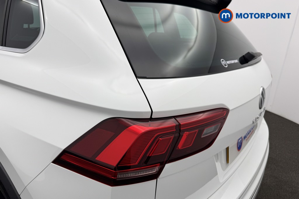 Volkswagen Tiguan R-Line Automatic Petrol SUV - Stock Number (1566993) - 24th supplementary image