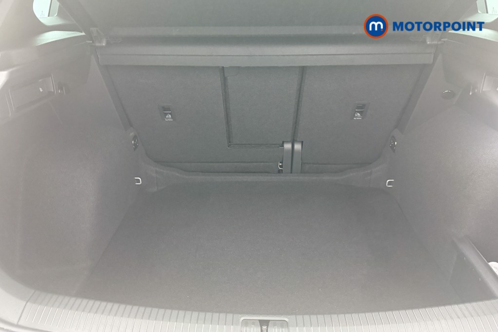 Volkswagen Tiguan R-Line Automatic Petrol SUV - Stock Number (1566993) - 27th supplementary image