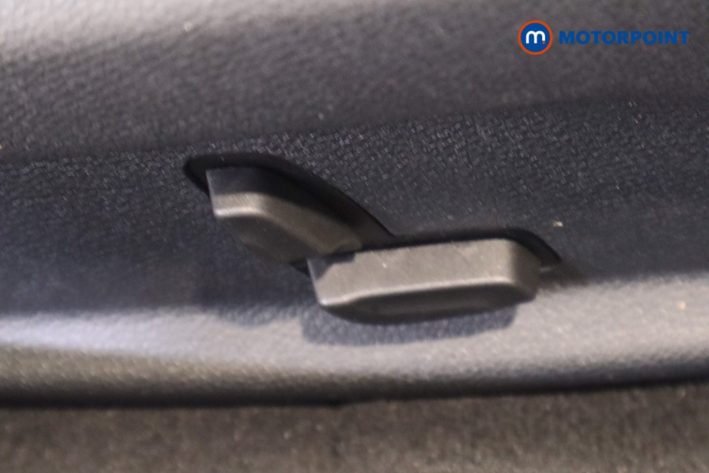 Mercedes-Benz C Class Amg Line Edition Automatic Diesel Convertible - Stock Number (1567087) - 17th supplementary image