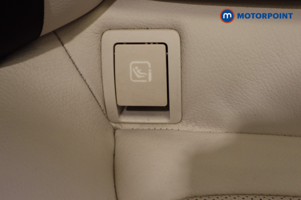 Mercedes-Benz C Class Amg Line Edition Automatic Diesel Convertible - Stock Number (1567087) - 28th supplementary image