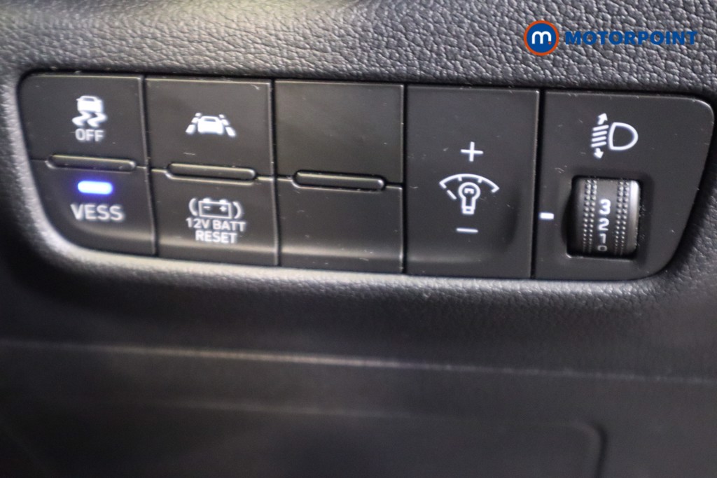 Hyundai Kona Premium Automatic Petrol-Electric Hybrid SUV - Stock Number (1567262) - 16th supplementary image