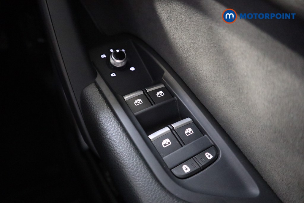 Audi Q5 S Line Automatic Petrol Plug-In Hybrid SUV - Stock Number (1568009) - 6th supplementary image