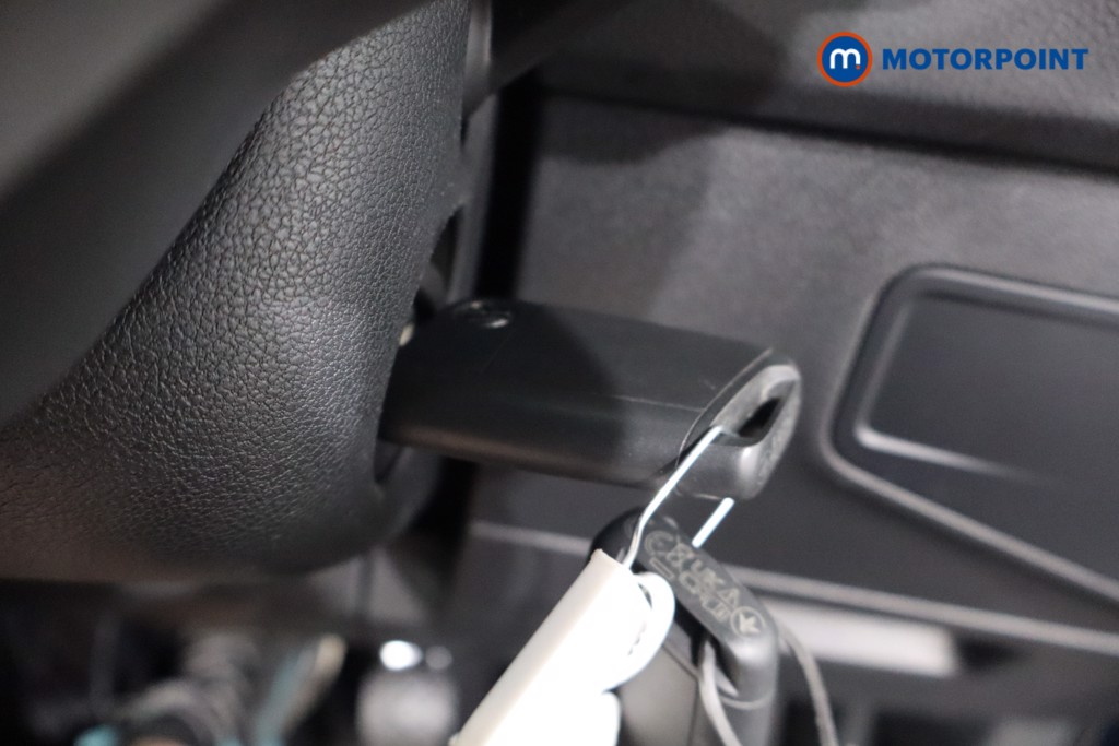 Volkswagen Tiguan Life Manual Petrol SUV - Stock Number (1568810) - 13th supplementary image