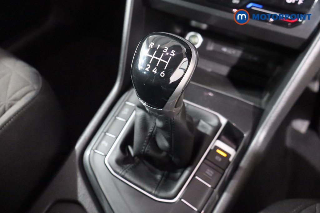 Volkswagen Tiguan Life Manual Petrol SUV - Stock Number (1568810) - 14th supplementary image