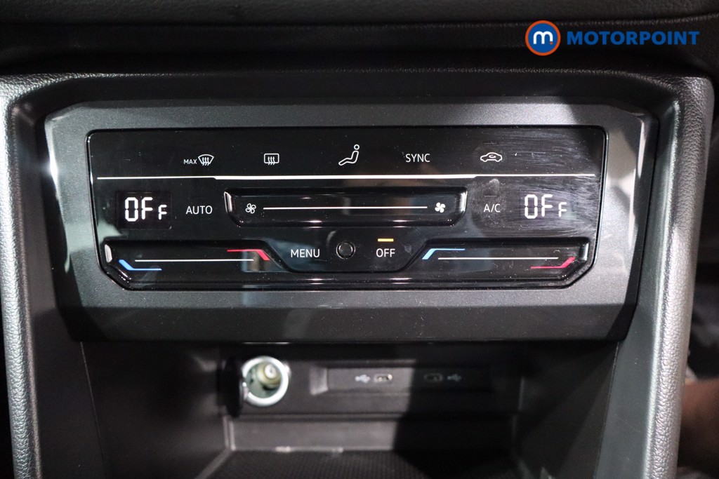 Volkswagen Tiguan Life Manual Petrol SUV - Stock Number (1568810) - 17th supplementary image