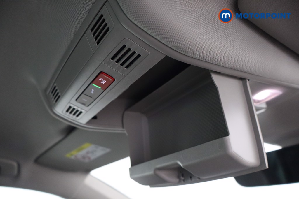 Volkswagen Tiguan Life Manual Petrol SUV - Stock Number (1568810) - 19th supplementary image