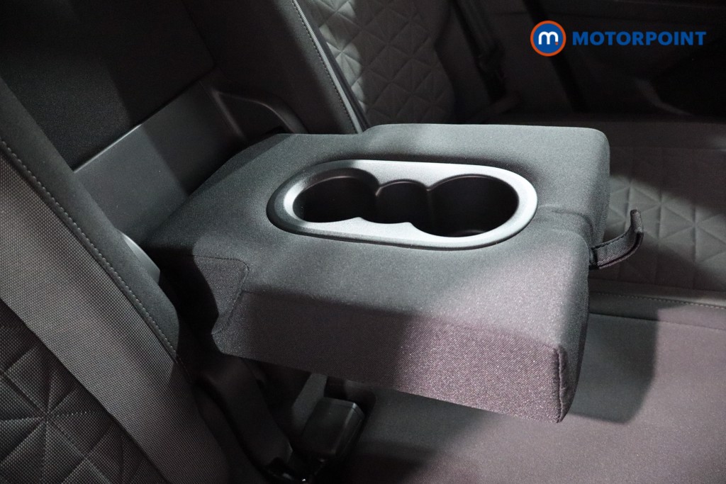 Volkswagen Tiguan Life Manual Petrol SUV - Stock Number (1568810) - 28th supplementary image