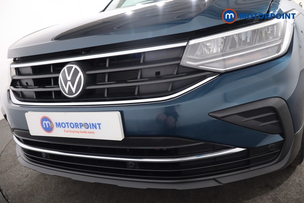 Volkswagen Tiguan Life Manual Petrol SUV - Stock Number (1568810) - 32nd supplementary image