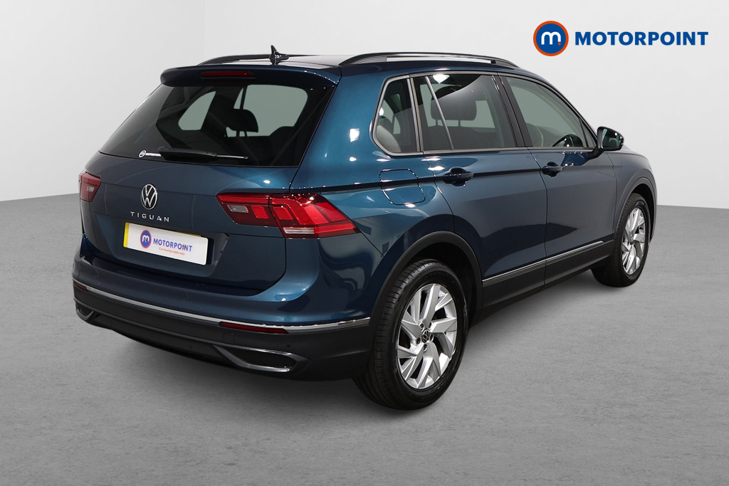 Volkswagen Tiguan Life Manual Petrol SUV - Stock Number (1568810) - Drivers side rear corner