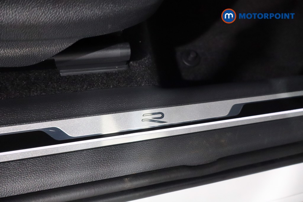 Volkswagen Tiguan R-Line Automatic Petrol SUV - Stock Number (1569248) - 23rd supplementary image