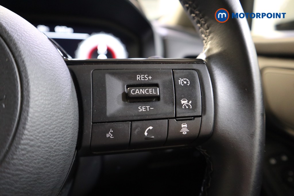 Nissan Qashqai N-Connecta Automatic Petrol SUV - Stock Number (1569289) - 5th supplementary image