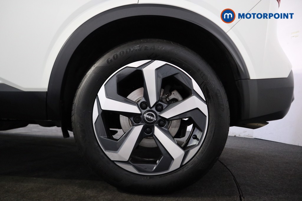 Nissan Qashqai N-Connecta Automatic Petrol SUV - Stock Number (1569289) - 16th supplementary image
