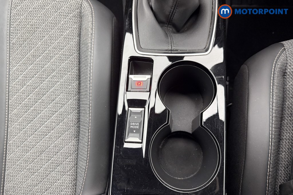 Peugeot 2008 Allure Manual Petrol SUV - Stock Number (1569389) - 7th supplementary image