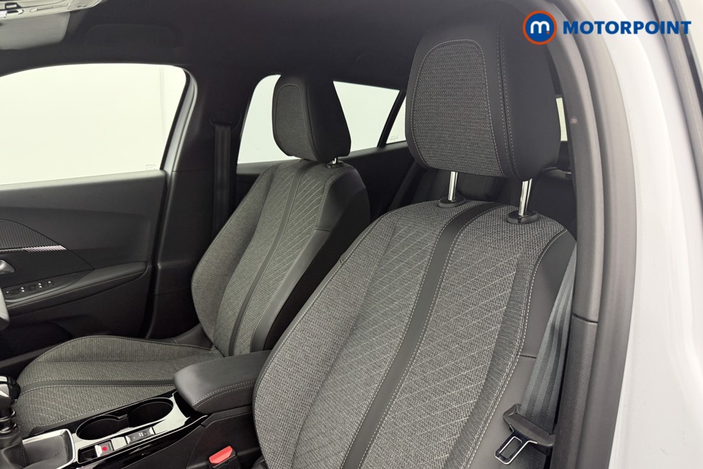 Peugeot 2008 Allure Manual Petrol SUV - Stock Number (1569389) - 20th supplementary image