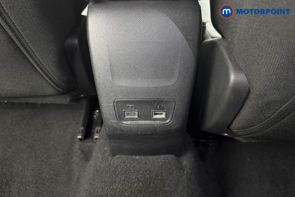 Peugeot 2008 Allure Manual Petrol SUV - Stock Number (1569389) - 22nd supplementary image
