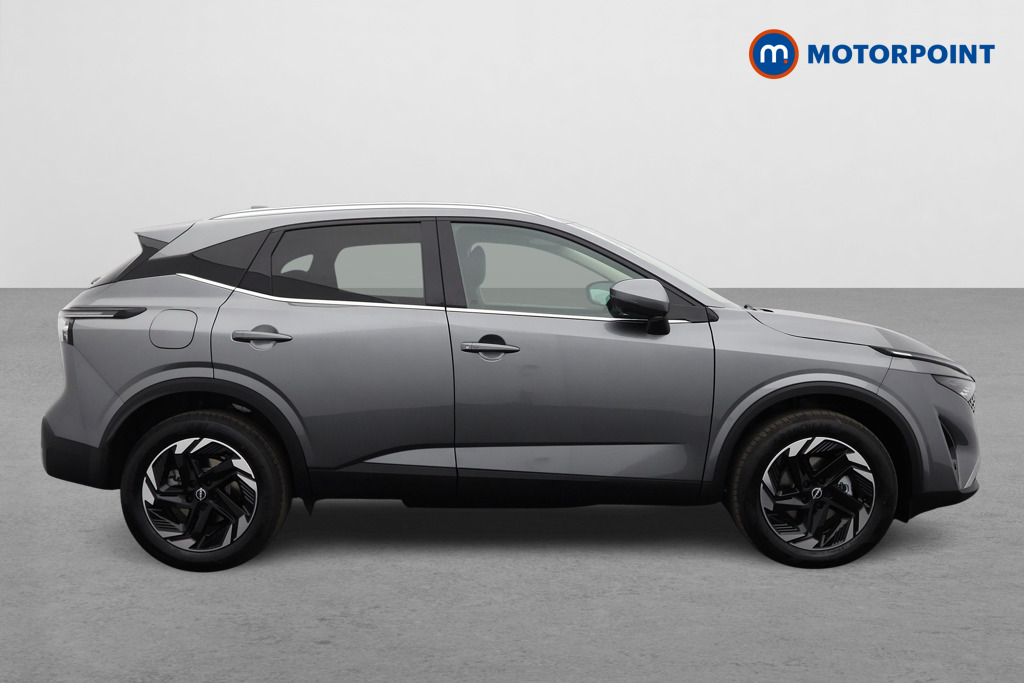 Nissan Qashqai N-Connecta Automatic Petrol SUV - Stock Number (1569445) - Drivers side