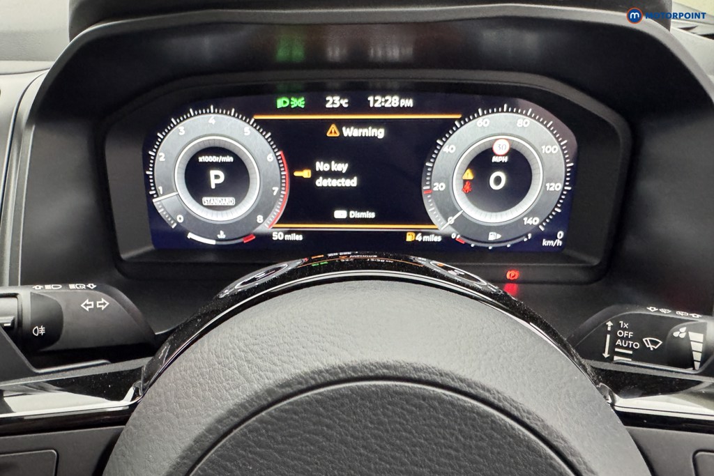Nissan Qashqai N-Connecta Automatic Petrol SUV - Stock Number (1569457) - 9th supplementary image