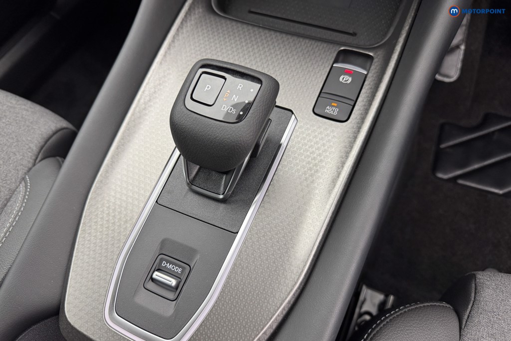Nissan Qashqai N-Connecta Automatic Petrol SUV - Stock Number (1569457) - 15th supplementary image