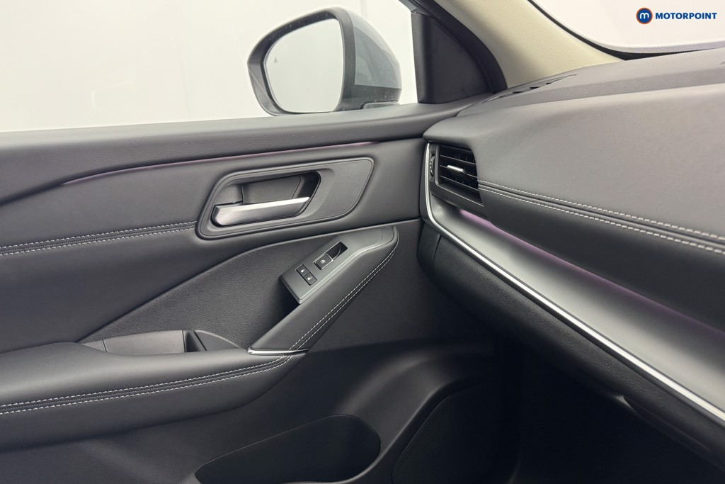 Nissan Qashqai N-Connecta Automatic Petrol SUV - Stock Number (1569457) - 17th supplementary image
