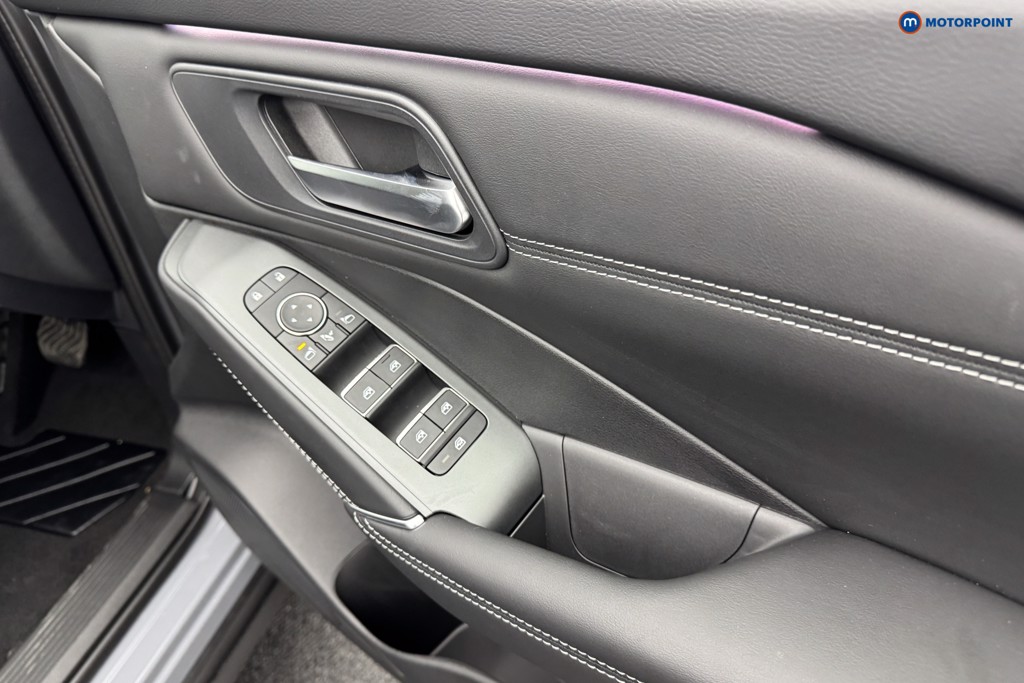Nissan Qashqai N-Connecta Automatic Petrol SUV - Stock Number (1569457) - 22nd supplementary image