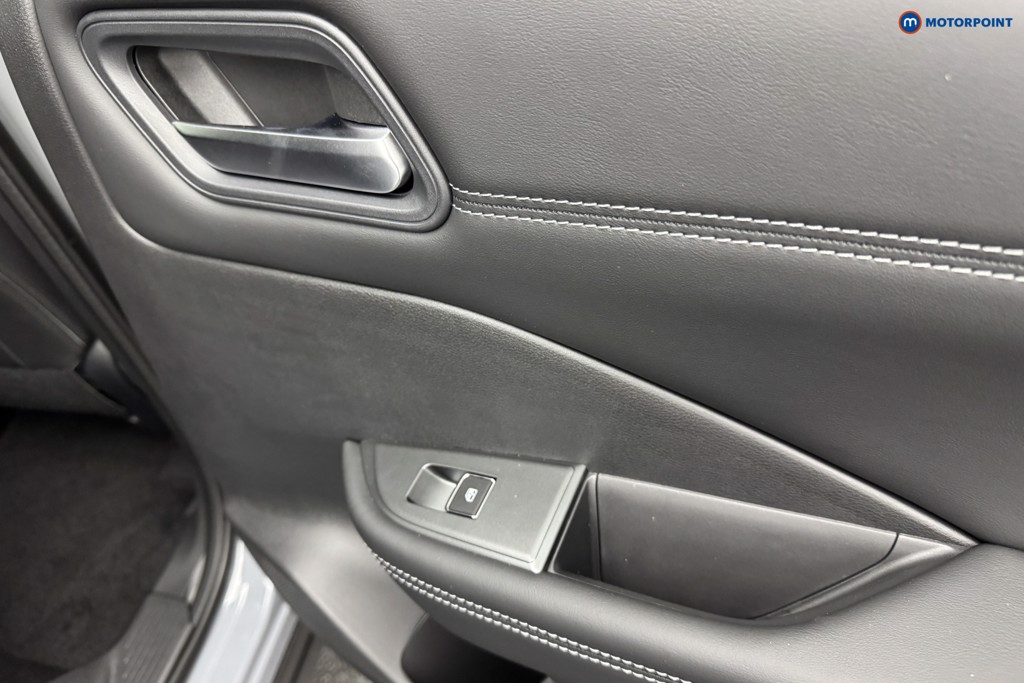 Nissan Qashqai N-Connecta Automatic Petrol SUV - Stock Number (1569457) - 24th supplementary image