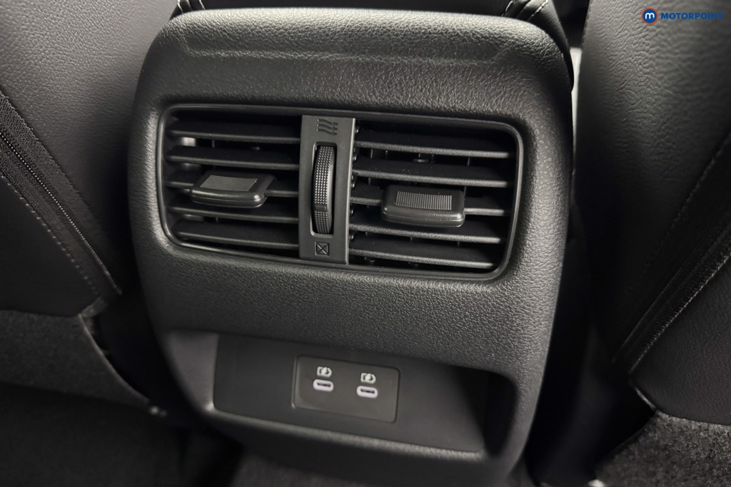 Nissan Qashqai N-Connecta Automatic Petrol SUV - Stock Number (1569457) - 25th supplementary image