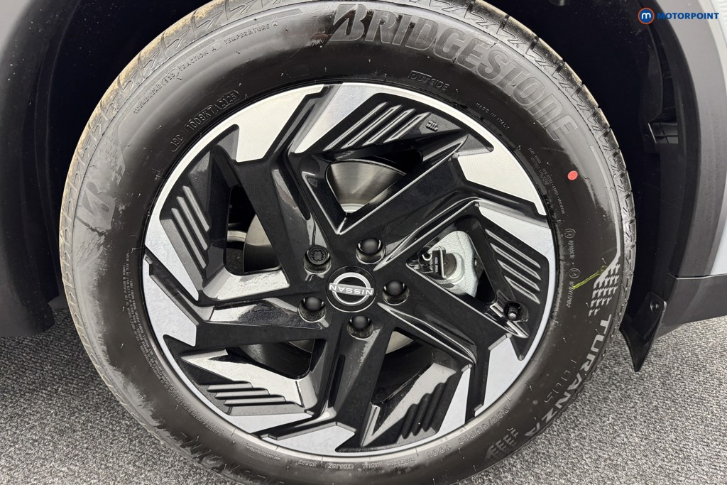 Nissan Qashqai N-Connecta Automatic Petrol SUV - Stock Number (1569457) - 33rd supplementary image