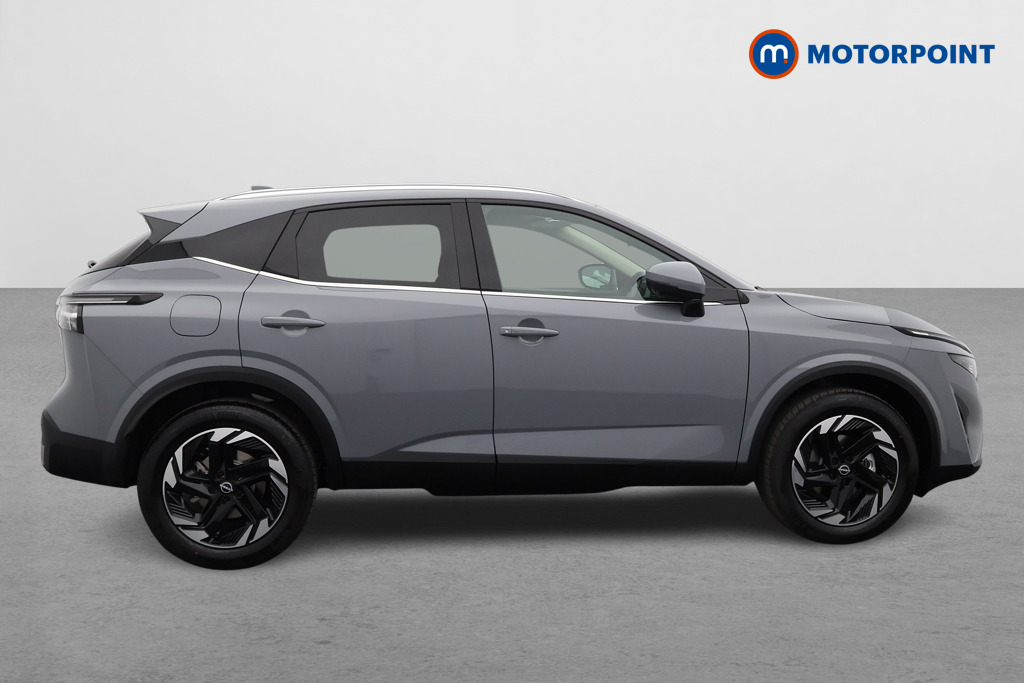 Nissan Qashqai N-Connecta Automatic Petrol SUV - Stock Number (1569457) - Drivers side