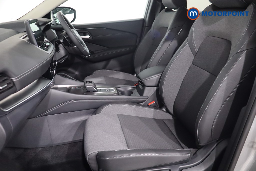 Nissan Qashqai N-Connecta Automatic Petrol SUV - Stock Number (1569604) - 4th supplementary image