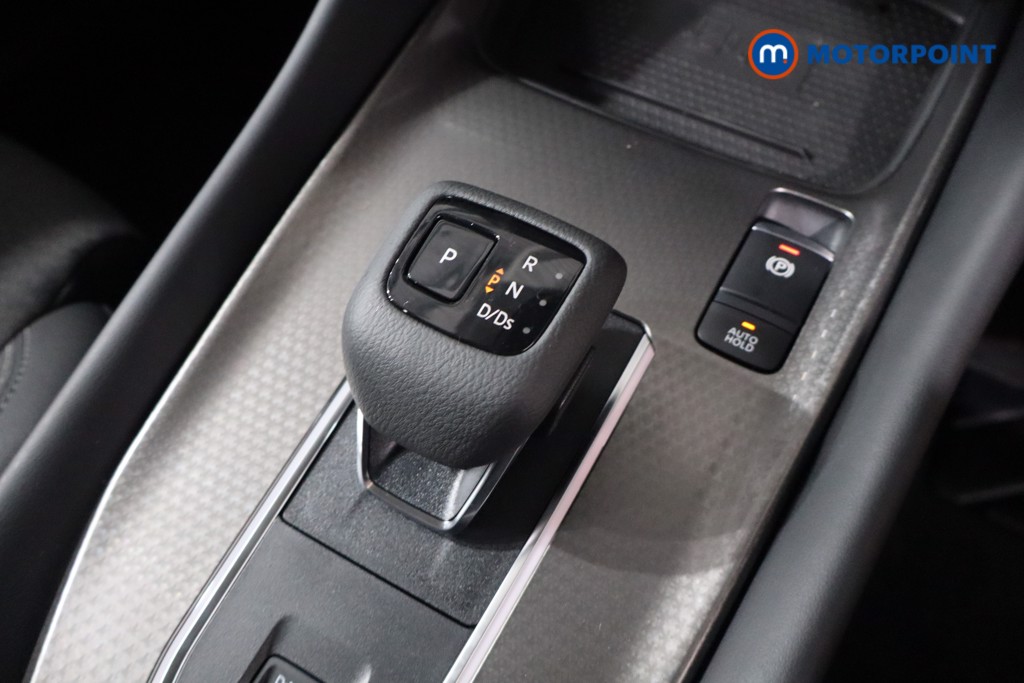 Nissan Qashqai N-Connecta Automatic Petrol SUV - Stock Number (1569604) - 14th supplementary image