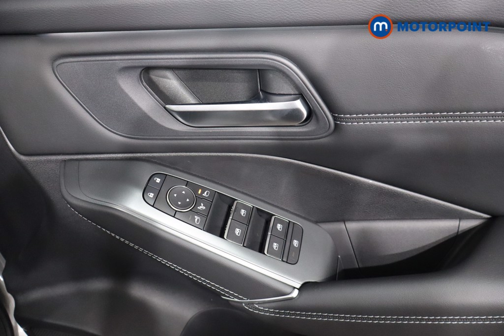 Nissan Qashqai N-Connecta Automatic Petrol SUV - Stock Number (1569604) - 23rd supplementary image