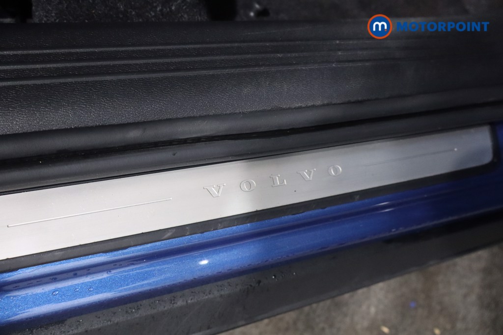 Volvo Xc40 R Design Pro Automatic Diesel SUV - Stock Number (1569994) - 22nd supplementary image