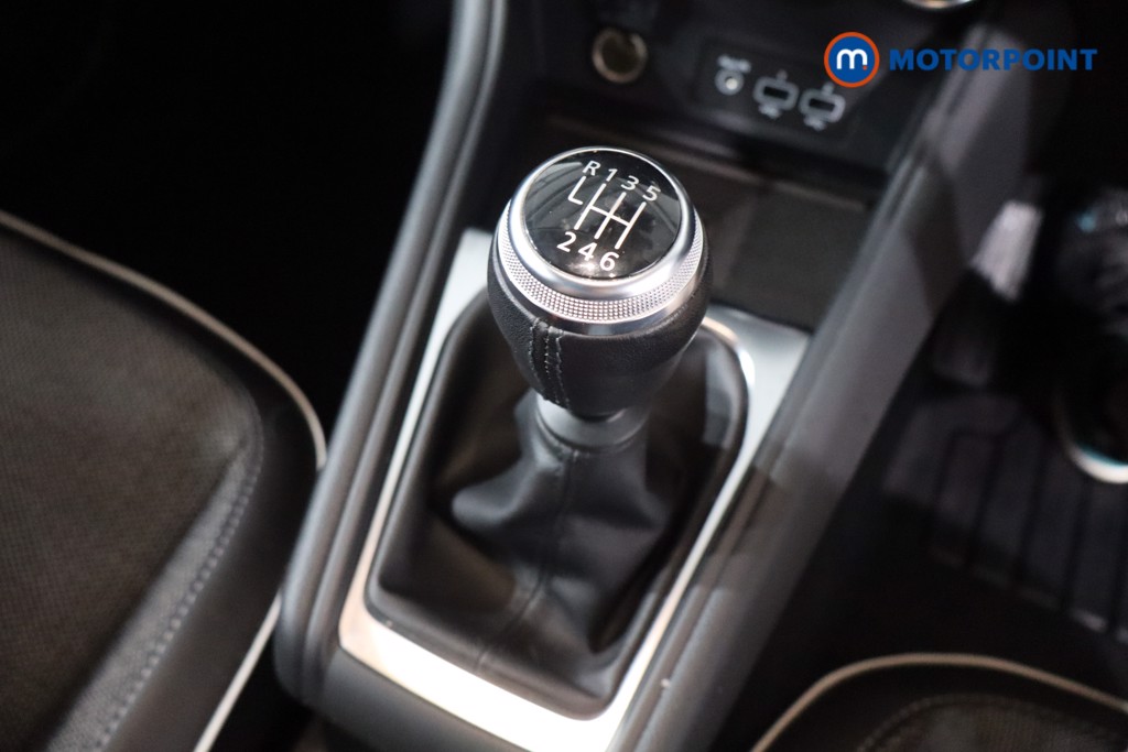 Renault Captur S Edition Manual Petrol SUV - Stock Number (1570509) - 14th supplementary image