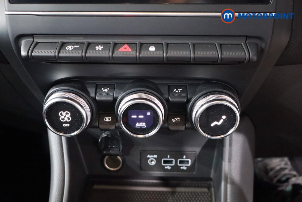 Renault Captur S Edition Manual Petrol SUV - Stock Number (1570509) - 16th supplementary image
