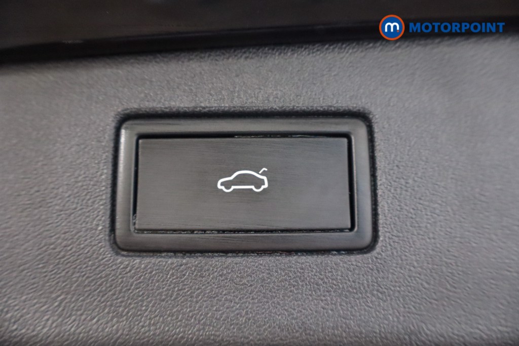 Volkswagen Tiguan R-Line Automatic Petrol SUV - Stock Number (1571144) - 37th supplementary image