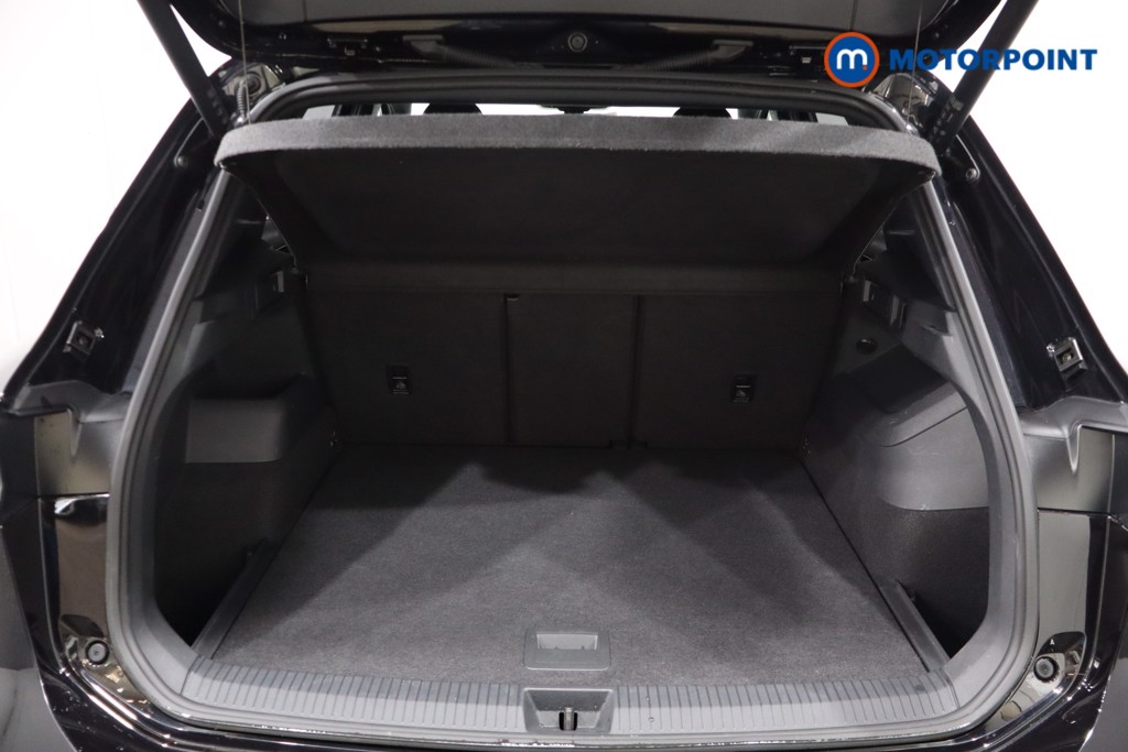 Volkswagen Tiguan R-Line Automatic Petrol SUV - Stock Number (1571144) - 39th supplementary image